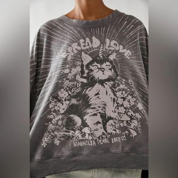 Magnolia Pearl Spread Love Hi Lo Francis Pullover sweatshirt - Picture 3 of 7